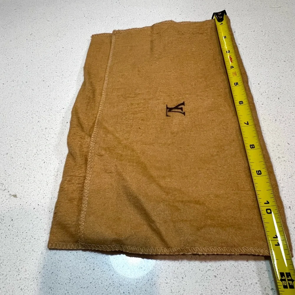Louis Vuitton XL Wallet/ Clutch Duster Bag 🤎